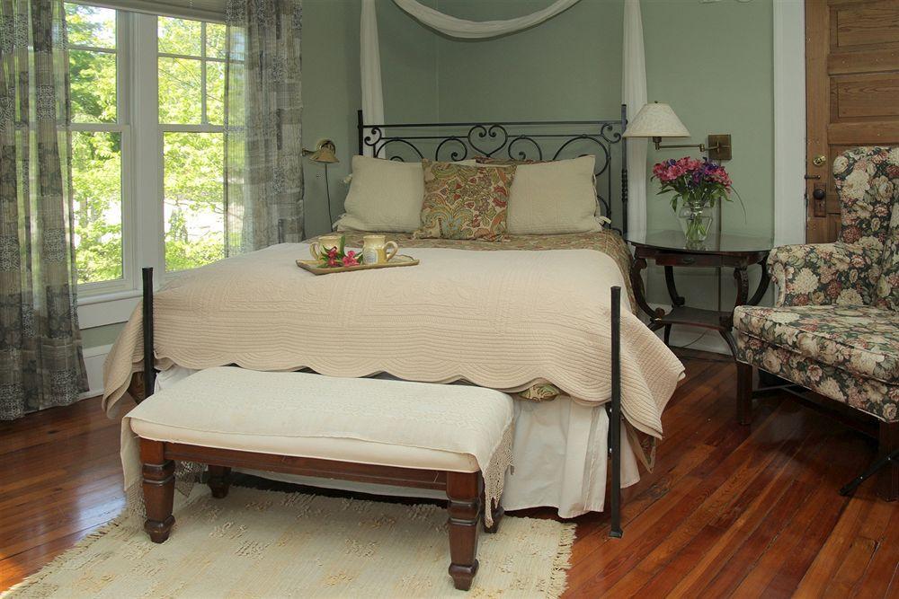 Hill House Hotel 3*